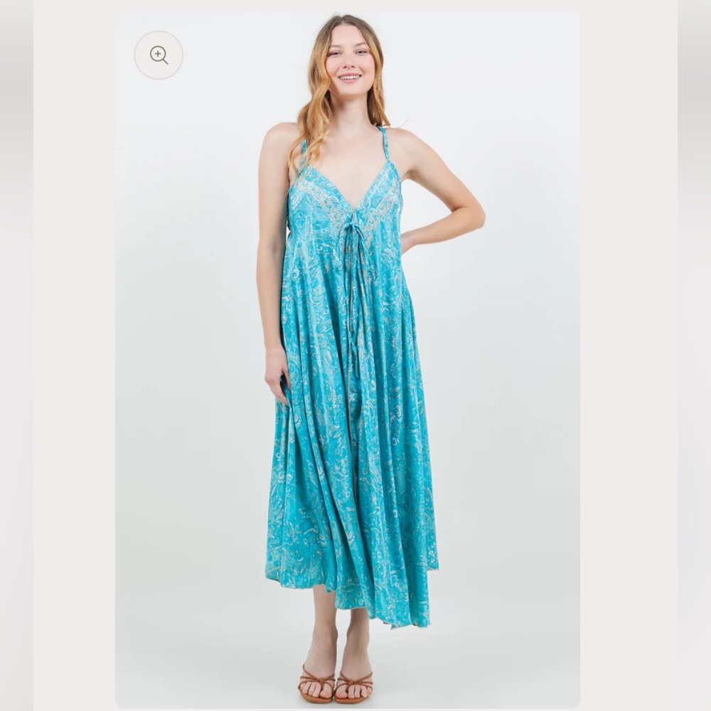 [NWOT] Avatar Light Blue Floral Maxi Dress
